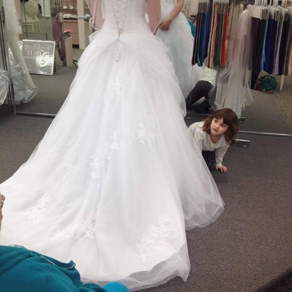 David Bridal size 8 ballgown wedding dress - Picture 5 of 7